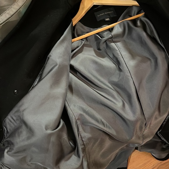 Banana Republic soft wool double breasted coat - Picture 3 of 6